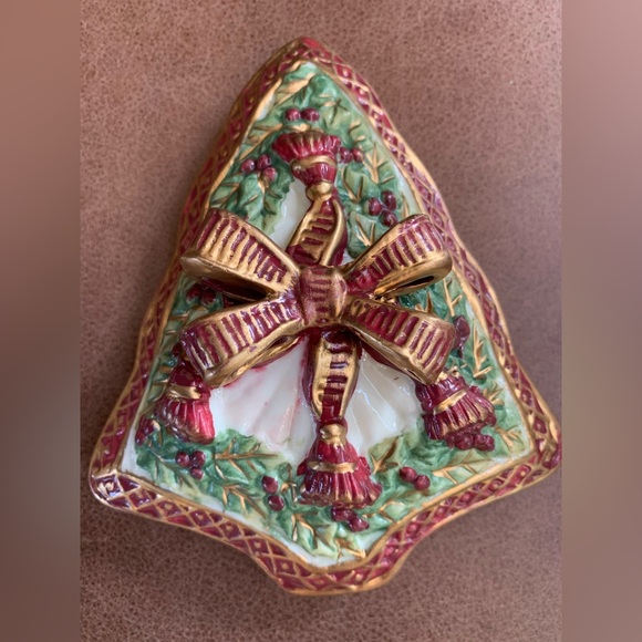 International Bazaar porcelain holiday tree shaped box - Picture 2 of 11